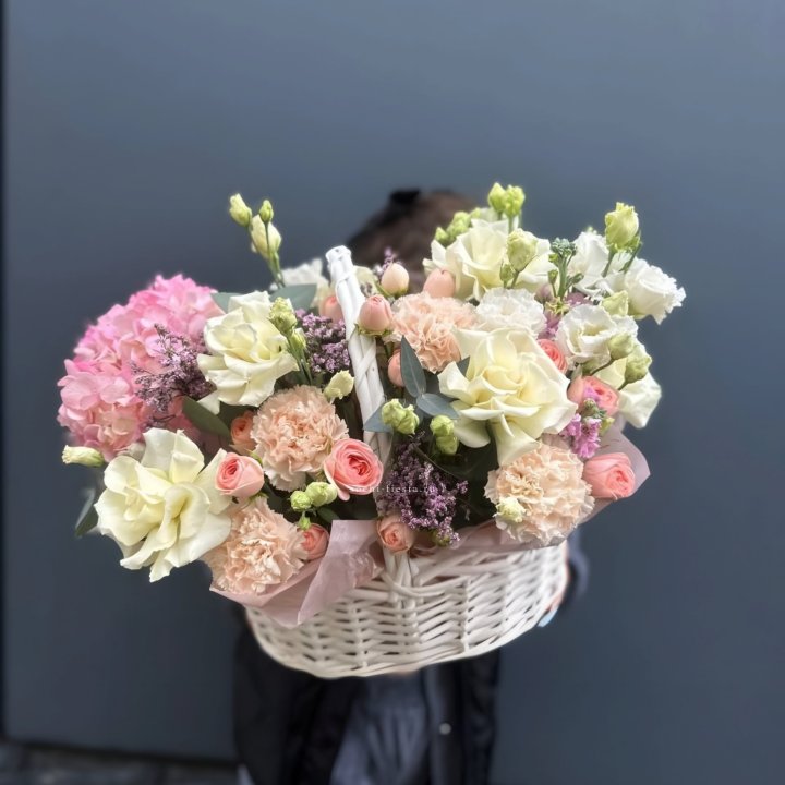 Цветочная корзина "Софтнес" в Саратове