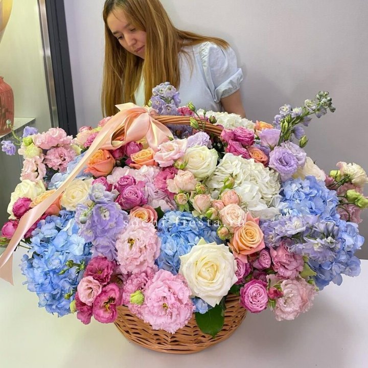 Авторская корзина "Экстра" в Саратове