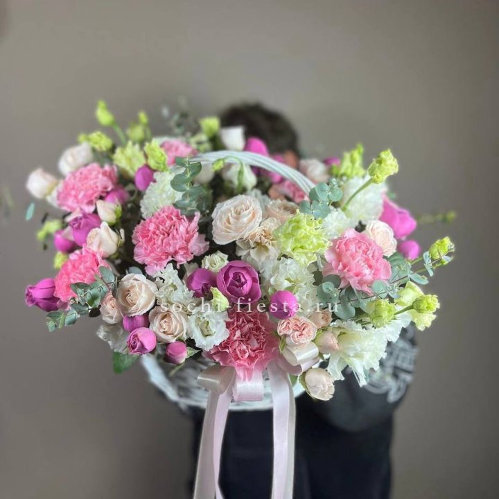 Корзина "Яркая" в Саратове