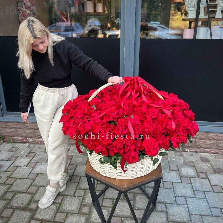 201 французская красная роза в Саратове