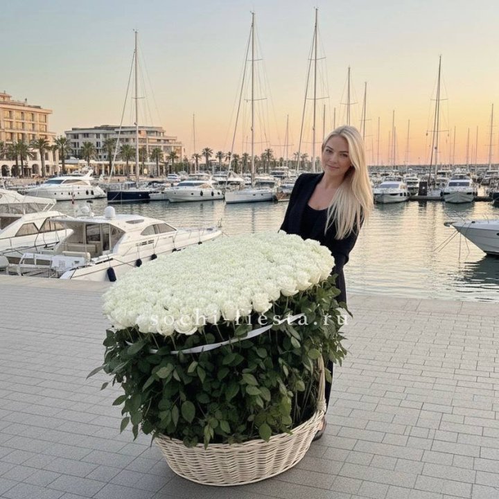 301 высокая роза в корзине в Саратове