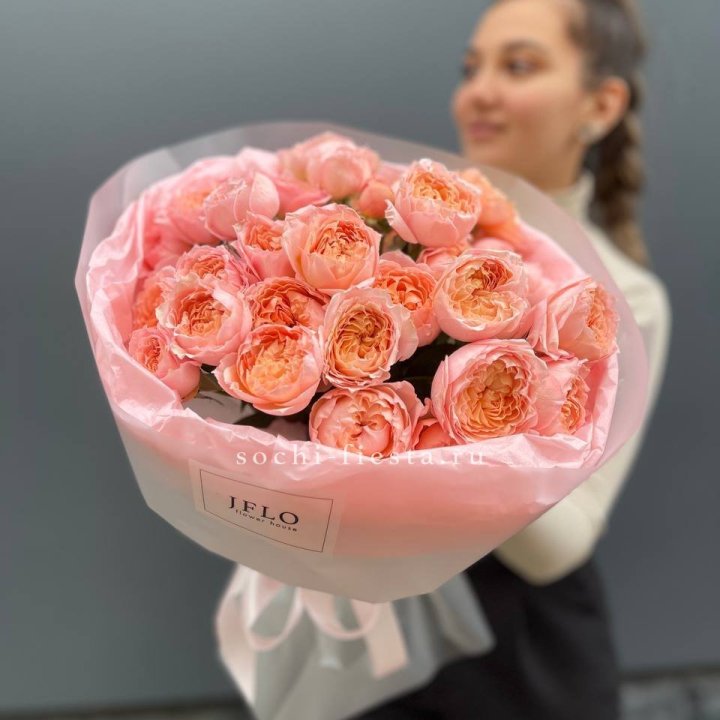 Букет из пионовидных роз Джульетта в Саратове