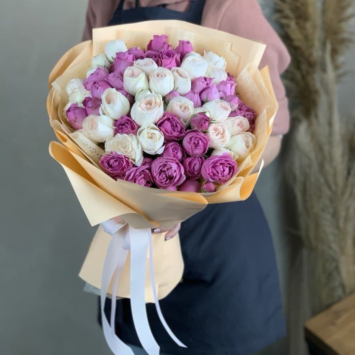 Букет кустовых роз Джулиана в Саратове