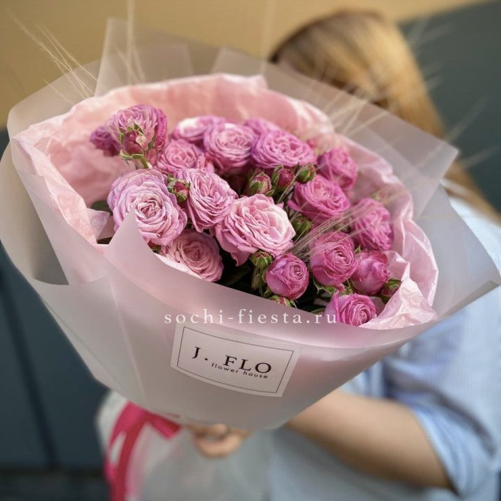 Пионовидные розы Мадам Бомбастик Pink в Саратове