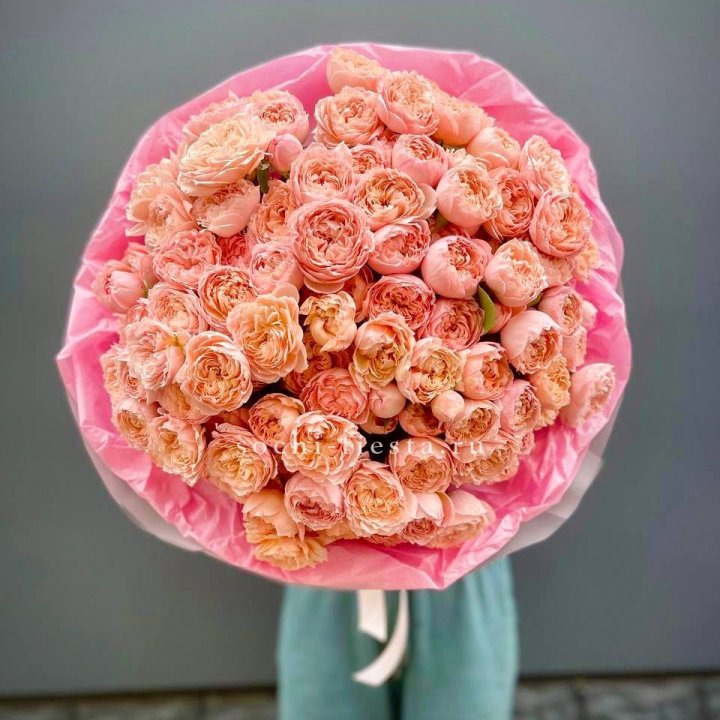 Букет кустовых пионовидных роз Джульетта "Принцесса" в Саратове