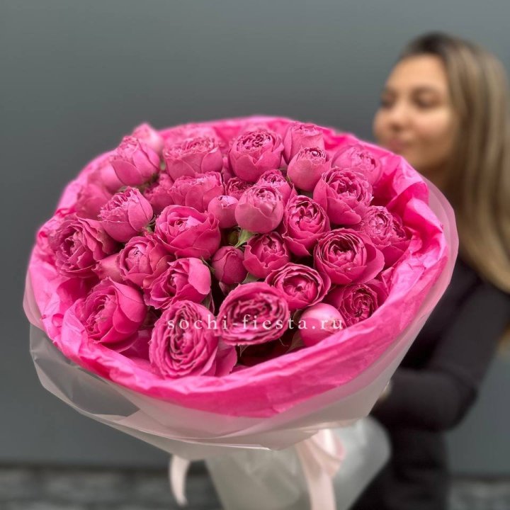 Букет из пионовидных роз  в Саратове