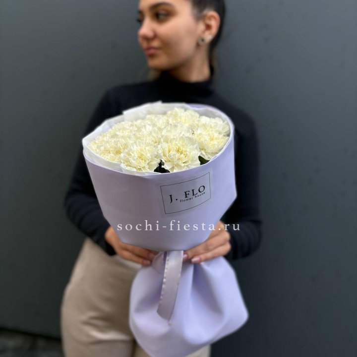 Букет белых диантусов в Саратове