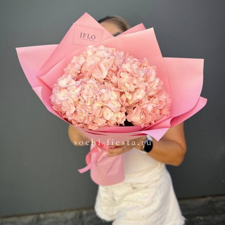 Букет гортензий "Крем" в Саратове