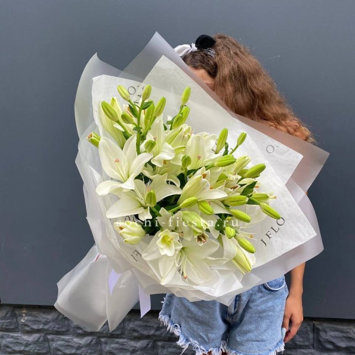 Букет  лилий "Воздушный"  в Саратове
