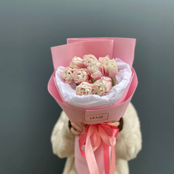 9 нежных тюльпанов в Саратове