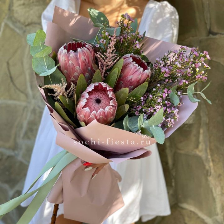 Букет из протеи "Клеопатра"  в Саратове