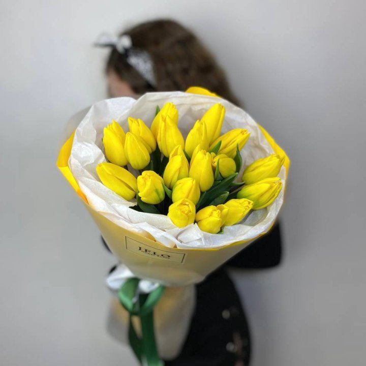  19 жёлтых тюльпанов в Саратове