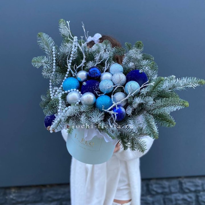 Композиция "Голубая бездна" в Саратове