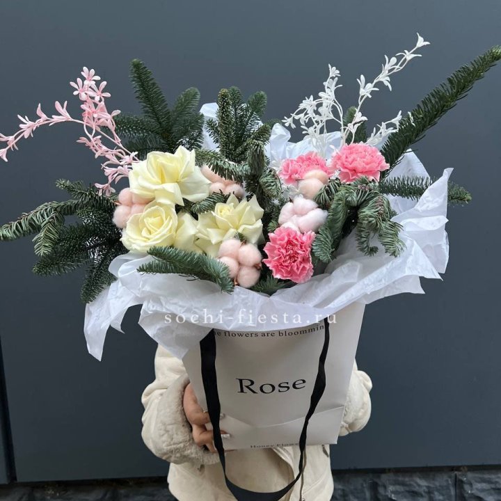 Цветочная сумка с нобилисом в Саратове