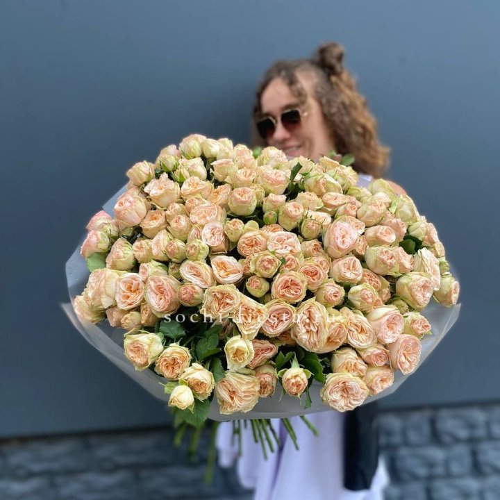 51 пионовидная роза в Саратове