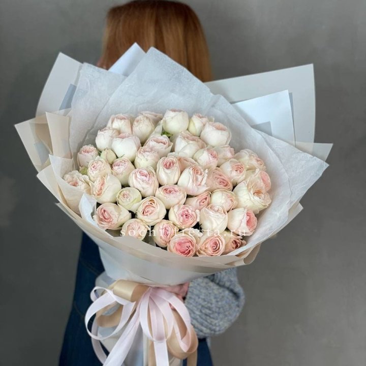 Букет пионовидных роз Пур лав в Саратове