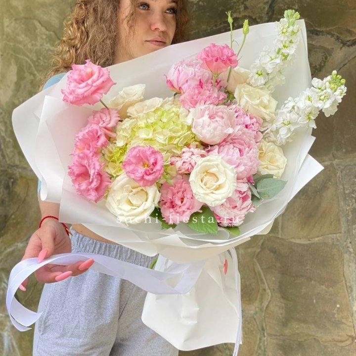 Букет с пионами №3 в Саратове