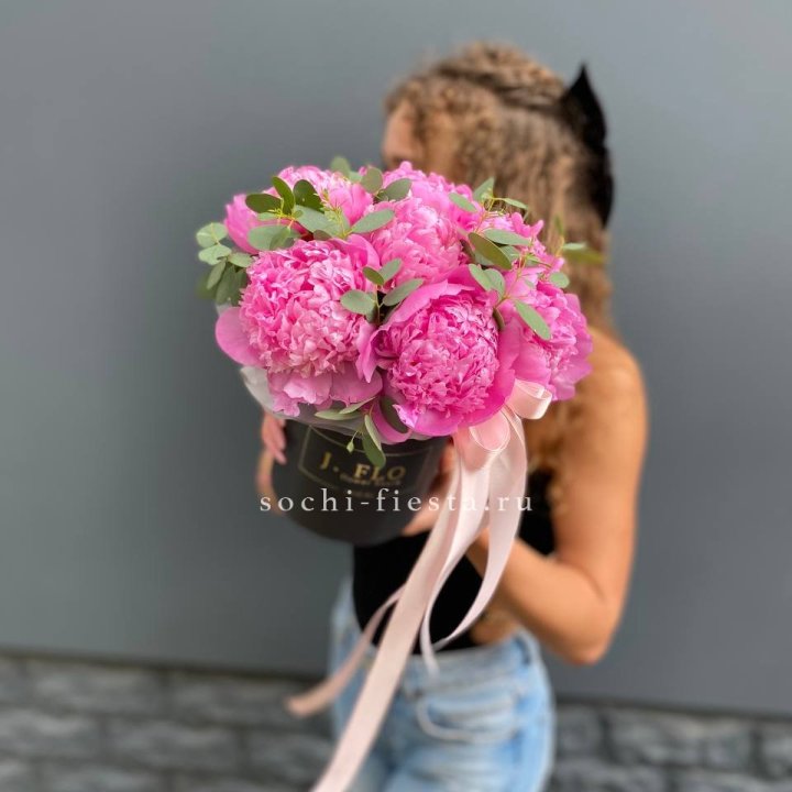 Дизайнерский цилиндр "Фломени" в Саратове