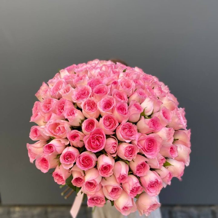 101 розовая роза в Саратове