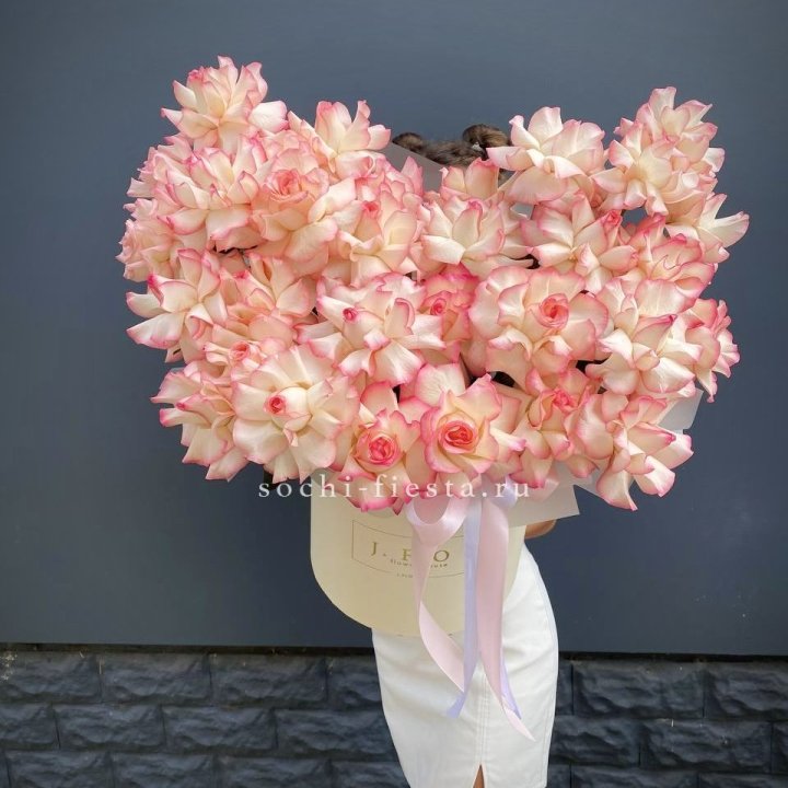 31 французская роза Джумилия в боксе в Саратове