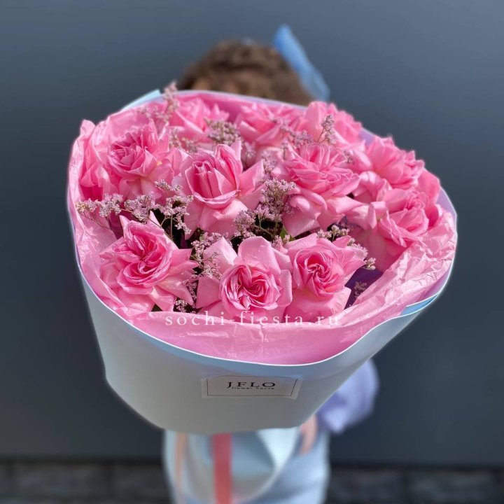 Букет французских розовых роз  в Саратове