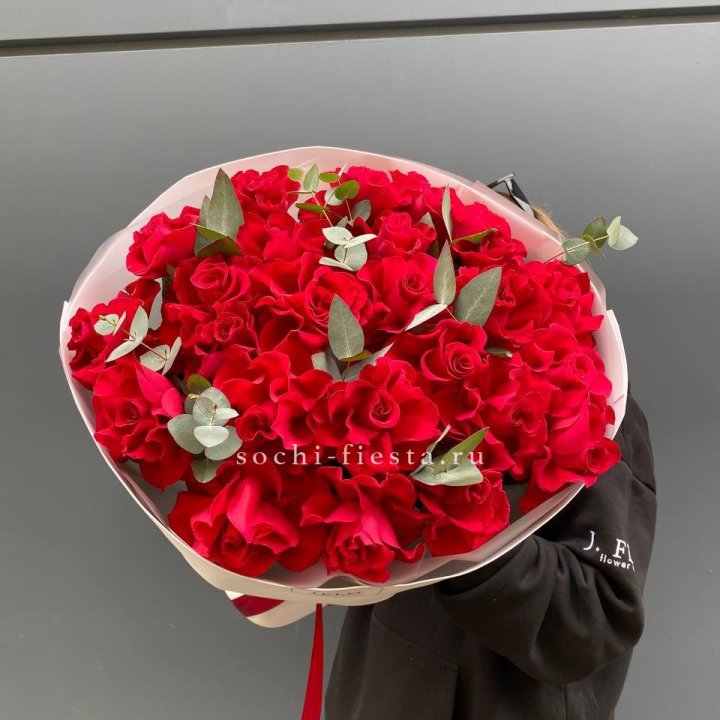 23 Красных французских роз в Саратове