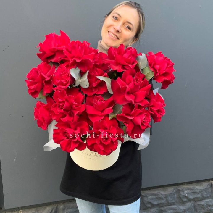 17 Французских роз в боксе в Саратове