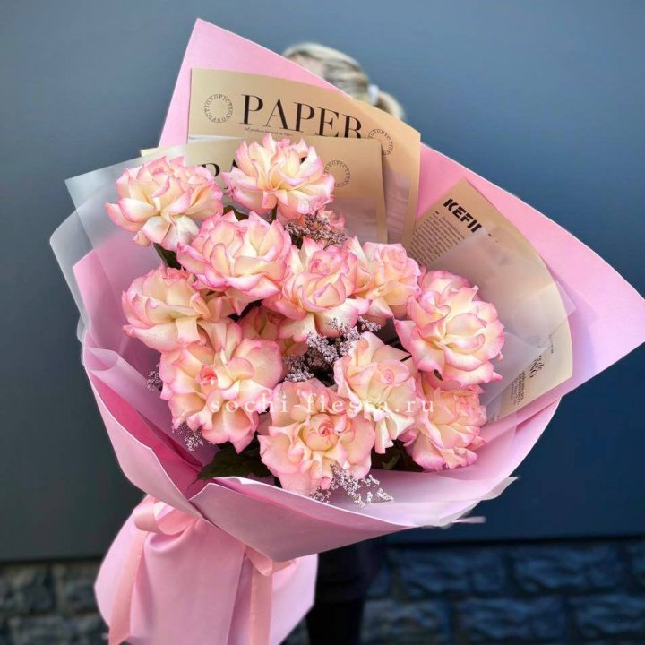 15 французских роз "Джумилия" в Саратове