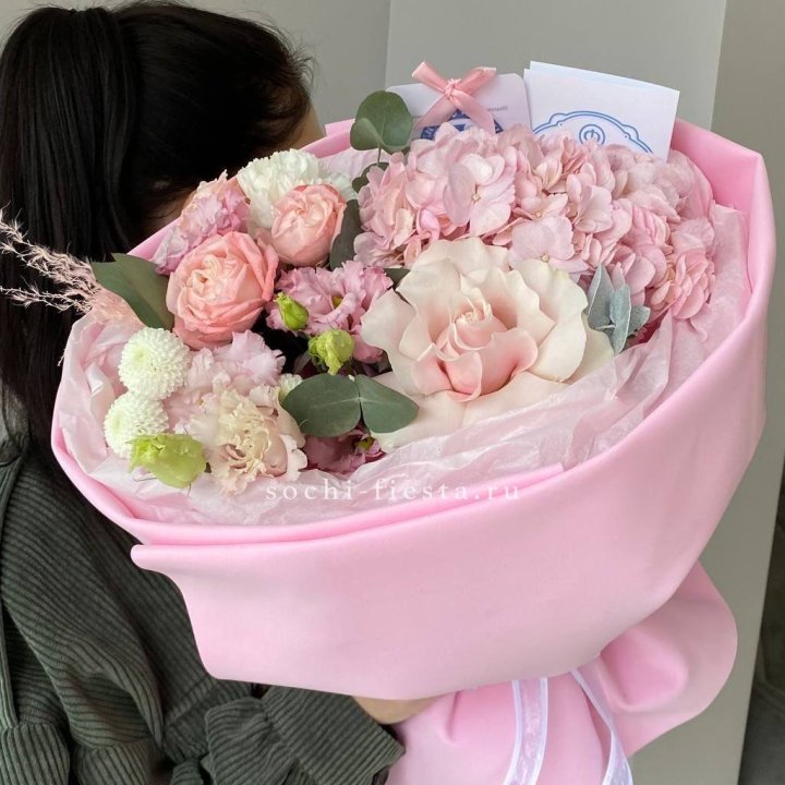 Авторский букет "Пинки" в Саратове