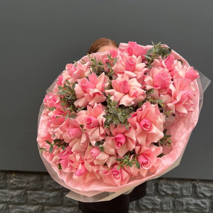  25 розовых французских роз в Саратове