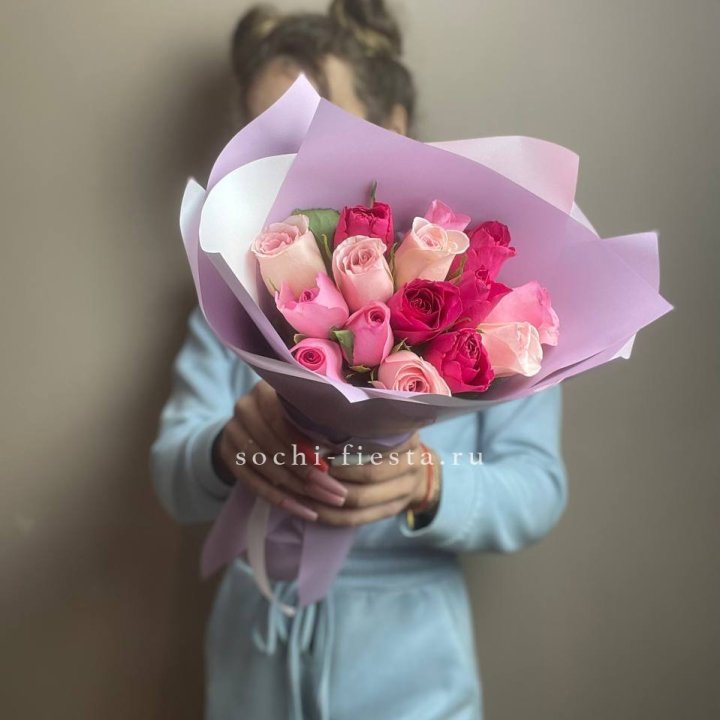 Букет из 15 роз Микс (Кения) в Саратове