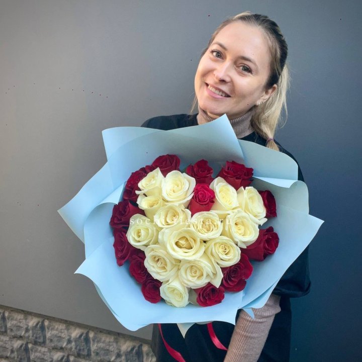 27 роз "Сердце" в Саратове