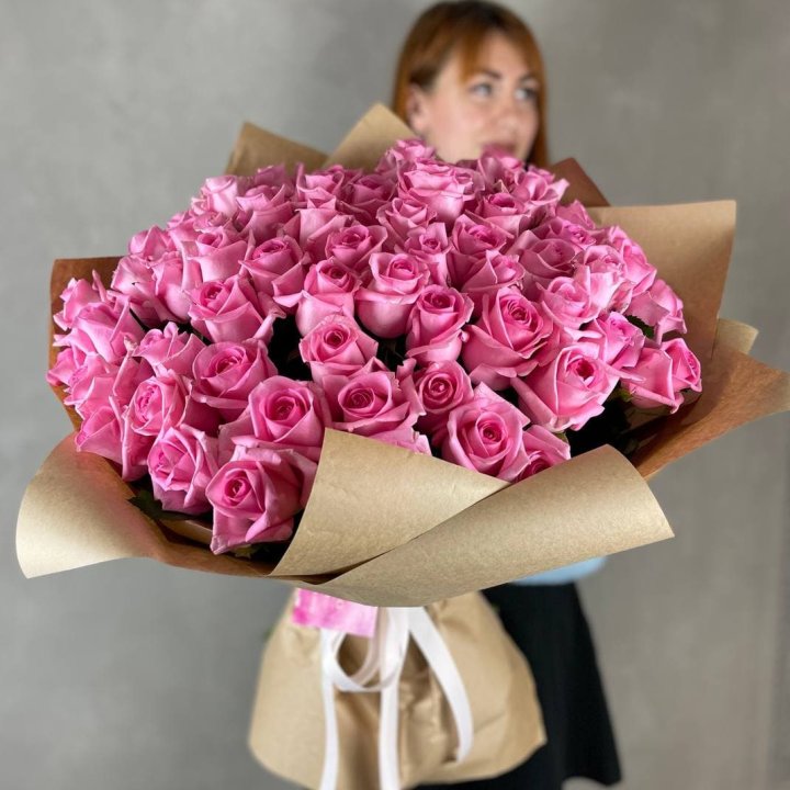 101 розовая роза в Саратове