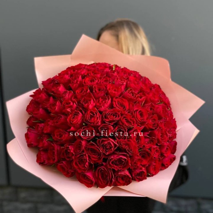 101 роза мадам ред в Саратове