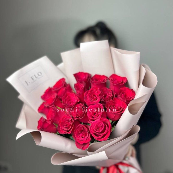 21 красная роза  в Саратове