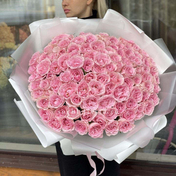 101 нежно-розовая роза в Саратове