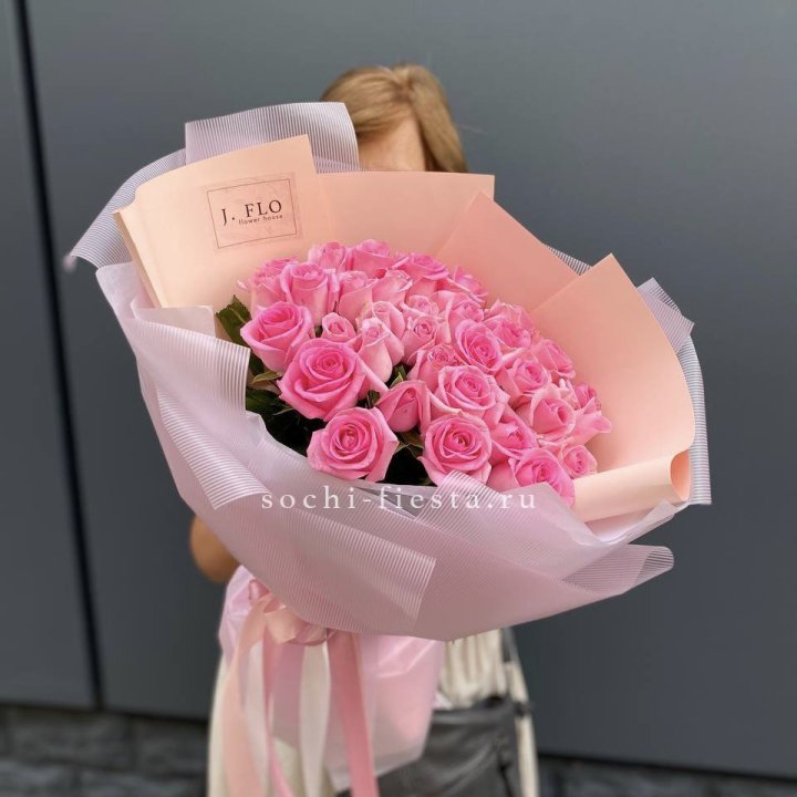 33 Розовые розы в Саратове