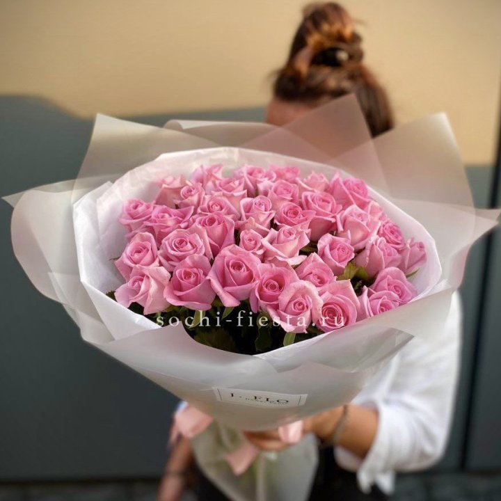 Букет розовых роз  в Саратове