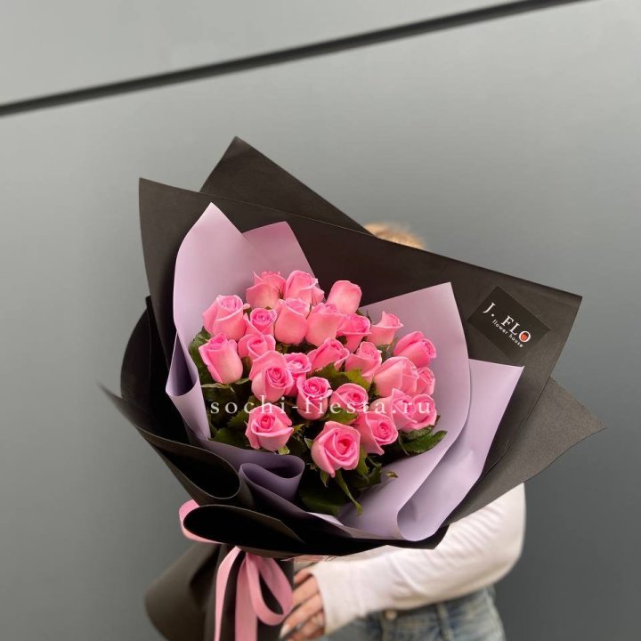 19 розовых роз  в Саратове