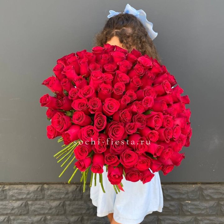 101 красная роза в Саратове
