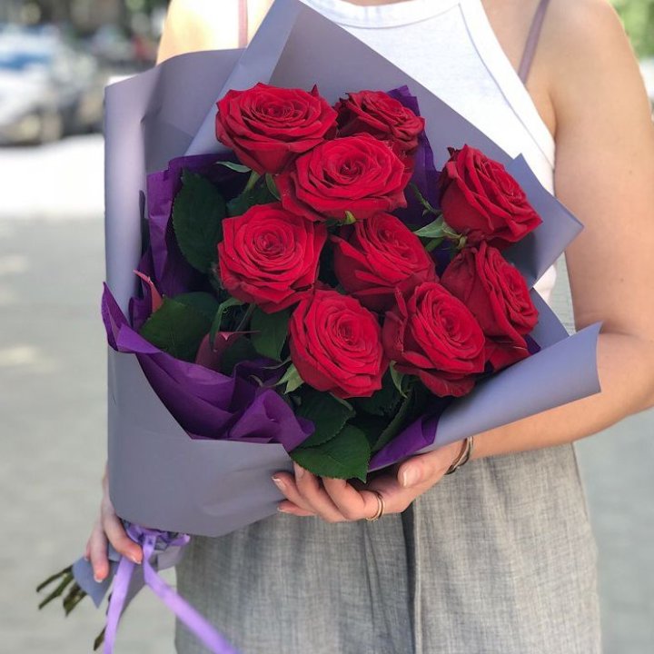 9  красных роз №1 в Саратове
