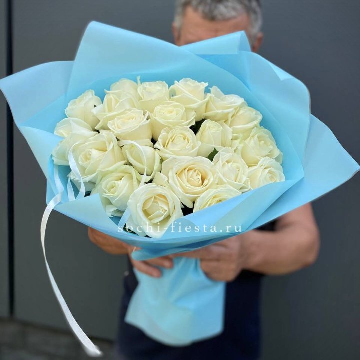 21 белая роза в Саратове