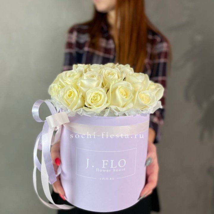 25 роз в цилиндре  в Саратове