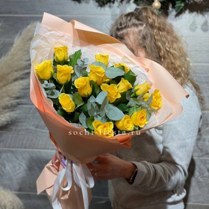 15 желтых роз в Саратове