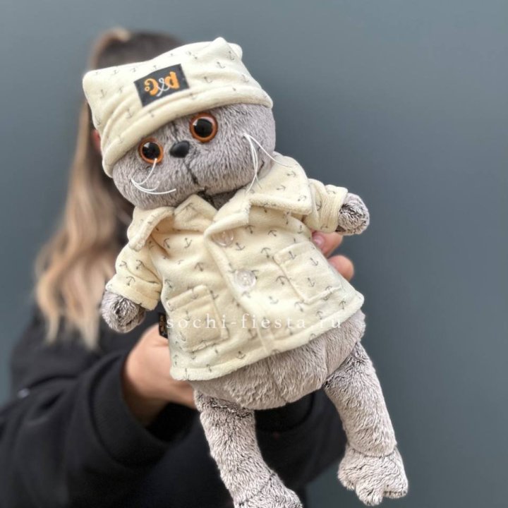 Кот Басик в пижаме в Саратове