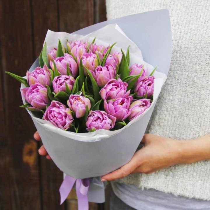Букет пионовидных тюльпанов в Саратове