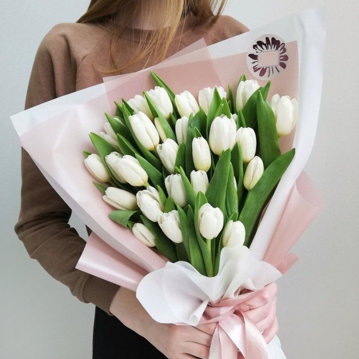 Букет белых тюльпанов "Моника" в Саратове