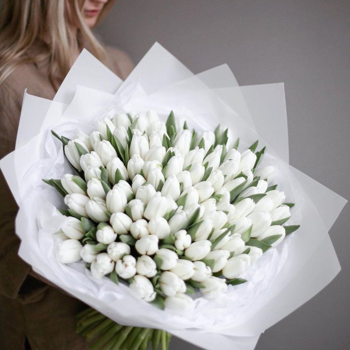 101 белый тюльпан в Саратове